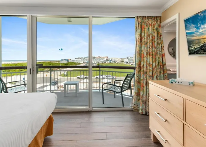 Port Royal Oceanfront Hotel